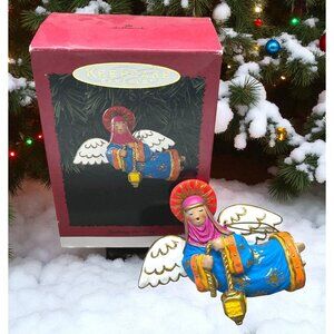 Hallmark Keepsake Angel Christmas Ornament Lighting The Way By Robert Chad 1996